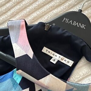 Trina Turk Sleeveless Geometric Shift Dress in Navy, Light Blue & Pink